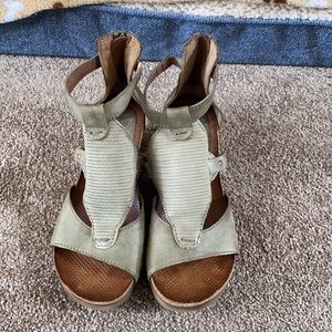 Gently Used Miz Mooz Sandals